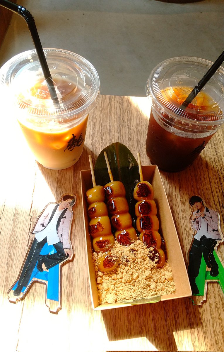 ちょっと遅くなったけど💙ちゃんと『SUPER COMICS CAFE』メインでお出かけ🎵エイトさんワールドを堪能🐝
その後、MBSと中崎町の『mitarashi Fu-Do NAKAZAKI』さんへ🍡麩のみたらし美味しかった😊Aぇが撮影したお部屋も見せてもらえたよ👍️めっちゃ楽しかった💙ちゃんに感謝感謝😉また行こうね😆