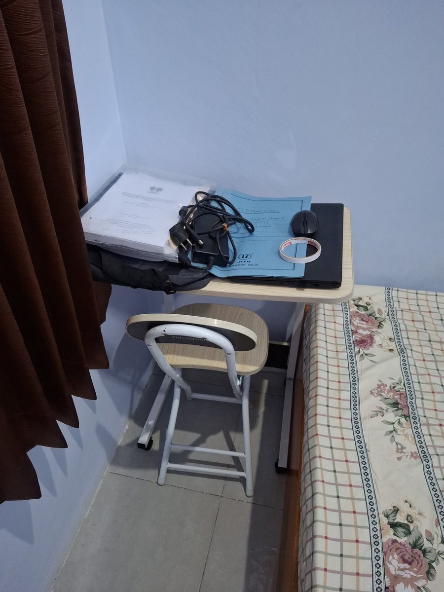 1001Lee10's tweet photo. @unicelounge portable kak, 100k+kursi https://t.co/w5KgipLmYE