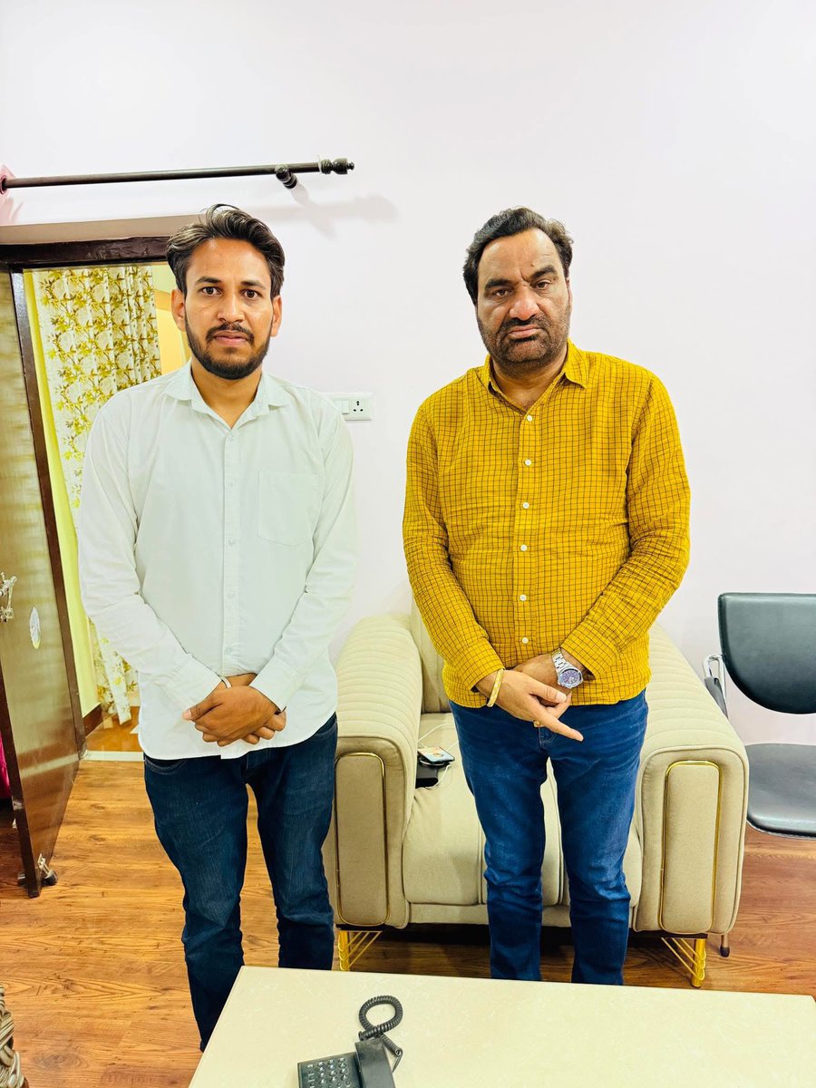 झालावाड़ के 7 मासूम बच्चों को न्याय दिलाने के लिए चल रहे नरेश भाई के सत्याग्रह को लेकर हनुमान बेनीवाल जी से बात हुई है। वे इस लड़ाई में पीड़ित परिवारों के साथ मज़बूती से खड़े हैं और जल्द ही एक-दो दिन में धरने पर भी पहुँचेंगे।

संसद में भी हनुमान बेनीवाल जी ने इस मुद्दे को मज़बूती