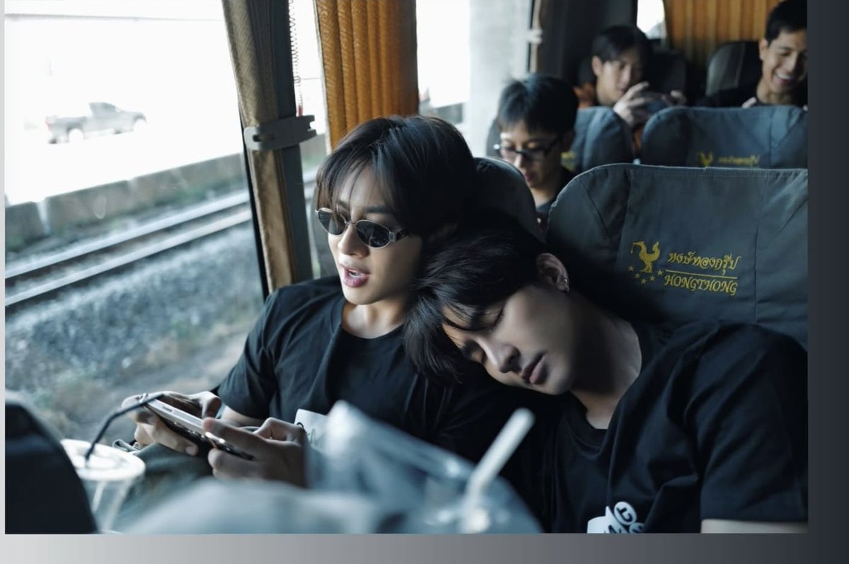 Por siempre EarthMix!! 💐 siempre serán lo mejor que llegó a mi vida!! Ahí en mi corazón guardare la esperanza de verlos

The love of mexican fans for EarthMix will never end!! 🇲🇽

#MexicoLovesEarthMix 

<a href="/Earth_Pirapat/">Earth Pirapat 🌏</a> <a href="/wixxiws/">มซ ตัวจริงยิ้มหวาน ติดวีนทวิตเฉยๆ</a>