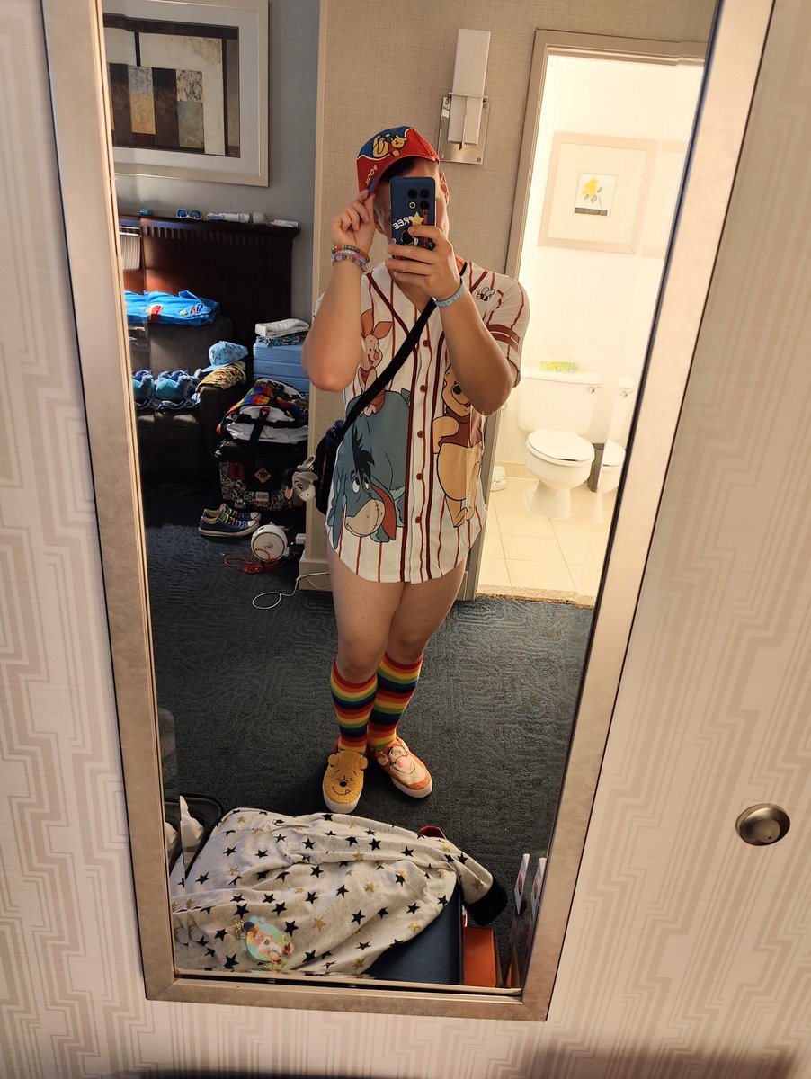 Batting a homerun with this drip at #BFC 

#abdlcommunity #abdllifestyle #abdl #littlespace #babyfur #babyfurcon