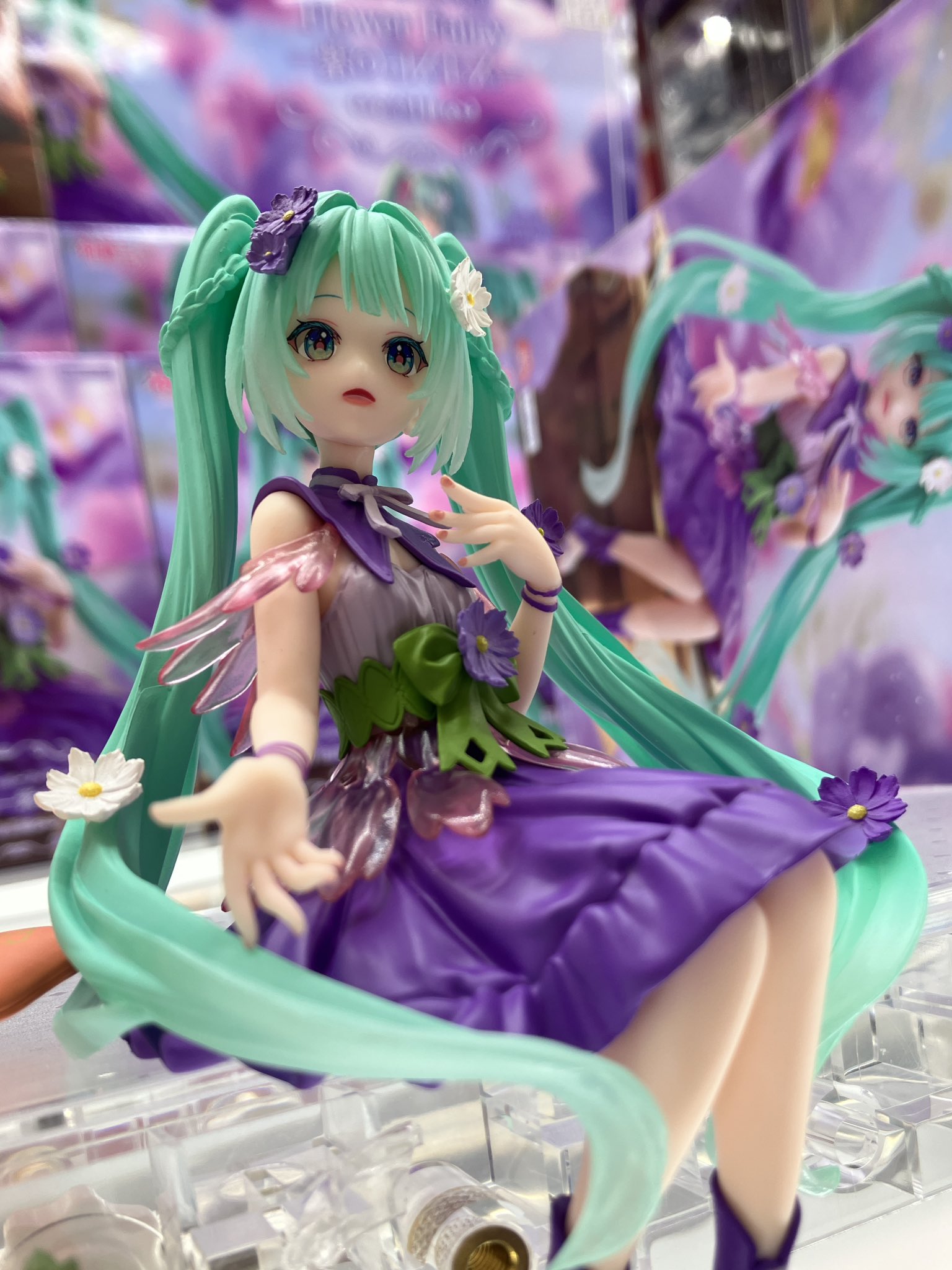 初音ミク フィギュア ネオンサイバー コスモス リリー 70個 🔥新