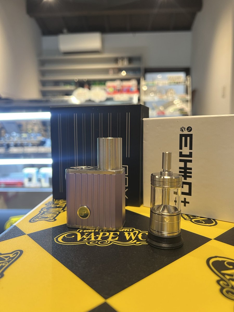 vape_worx's tweet photo. ���日よりVAPEWORX OSAKAにてClutch Vaporさん協賛企画がスタートです🔥
大阪店に来店ハンチェにClutch Vaporさんタグ付けでPipeline Box &amp; MUTED+の豪華セットが当たります‼️😍
詳しくはClutch Vaporさんの投稿をチェック👍
来店応募なので確率高めです🔥🔥
https://t.co/IA8zQUTgTR https://t.co/YQdZdtoaD4