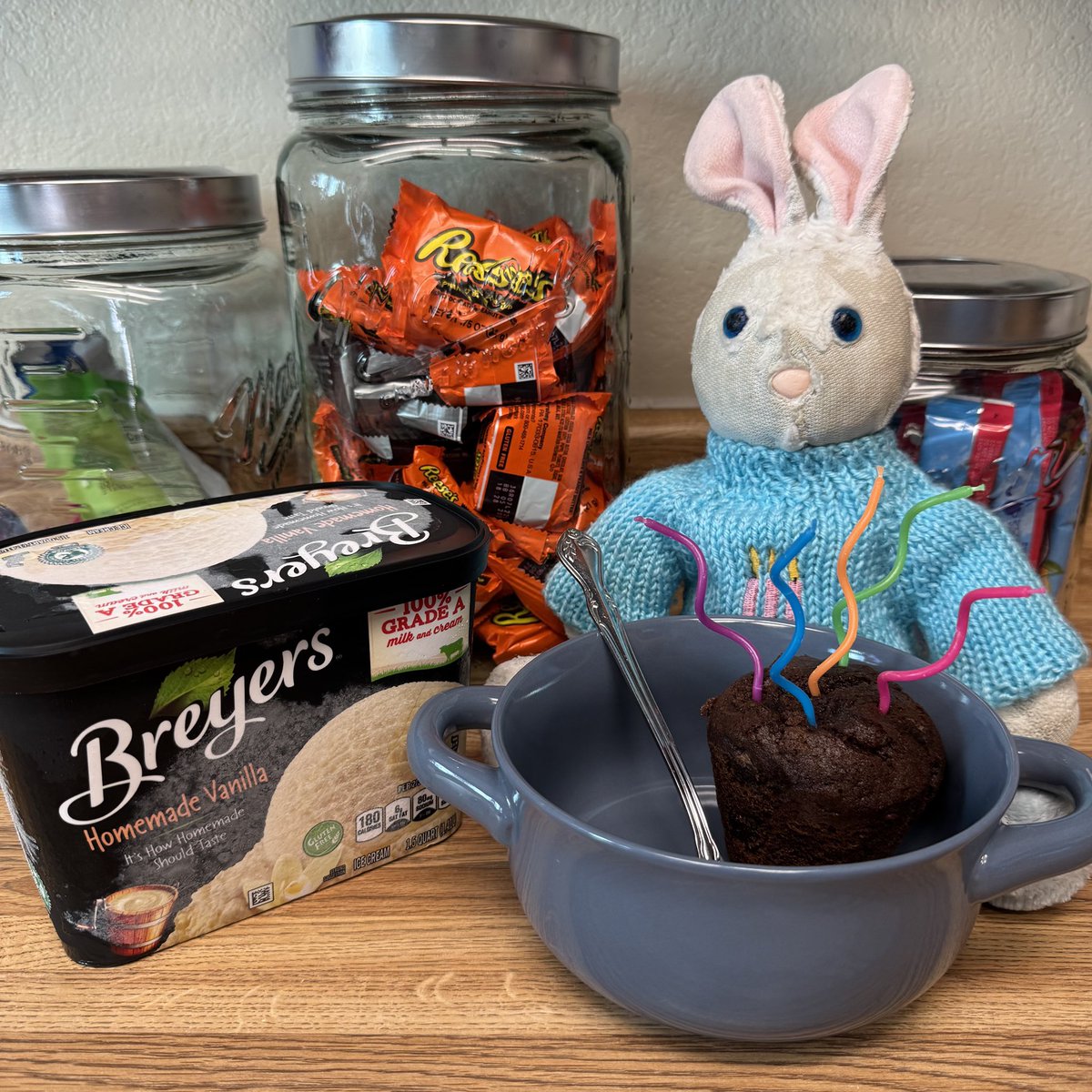 Bunny & Shellie tweet media