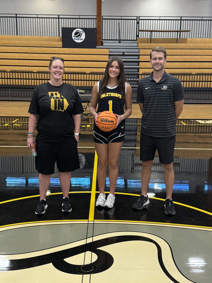 MaddieSiuta4's tweet image. so thankful to receive an offer from @GoPetrelsWBB !! I had great time with @coachjjonus and @CoachFriz yesterday! loved getting the opportunity to see their beautiful campus!