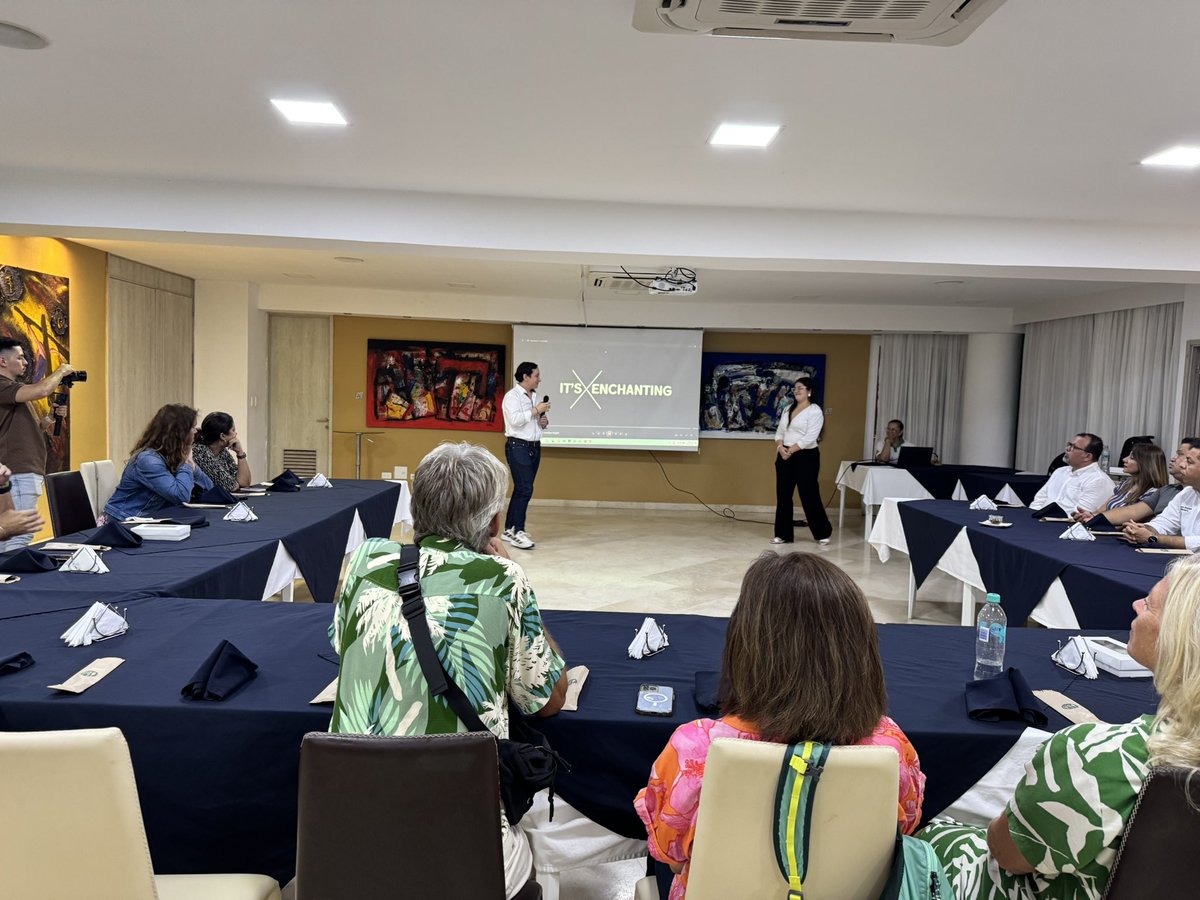 Esta noche damos la bienvenida al FamTrip Internacional “Cumbres y Ríos, Huellas de Agua Viva”.

10 agencias mayoristas de turismo provenientes de Europa, Centro y Suramérica llegan a Santander para disfrutar de nuestra riqueza hídrica, cultural y natural.