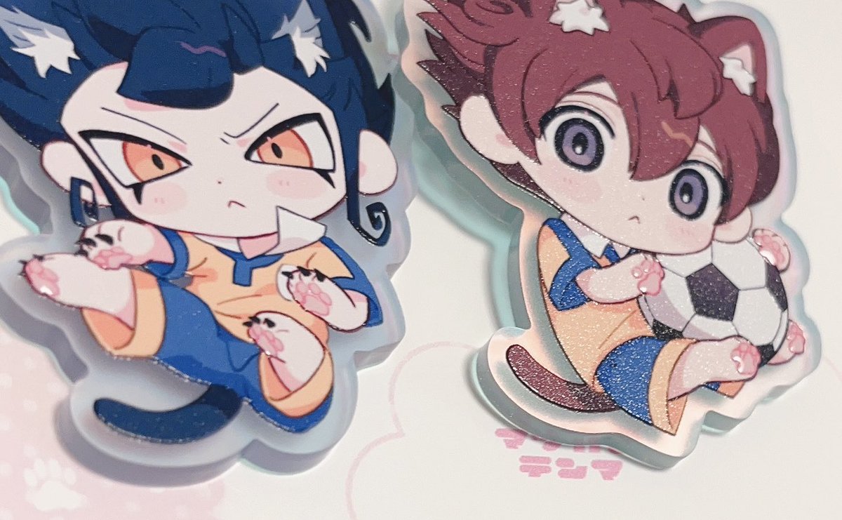 アクキー届いた！肉球にグロス塗ったのでたくさん触ってください🐾