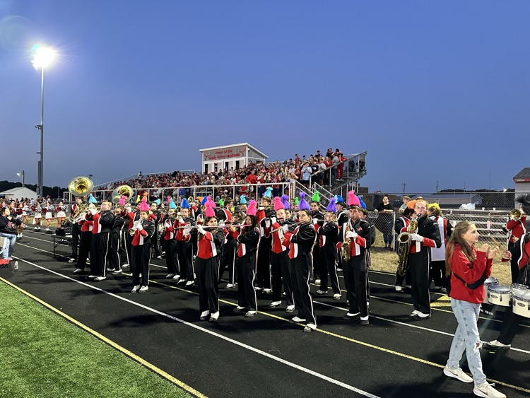Lion Football Fever Hits Magnolia! 🦁🔥
The #MinervaPride Varsity Lions are on a roll—three wins in a row! Minerva defeated Sandy Valley 47-12, showing strength in all three phases: Offense, Defense, and Special Teams! Go Lions! 🦁