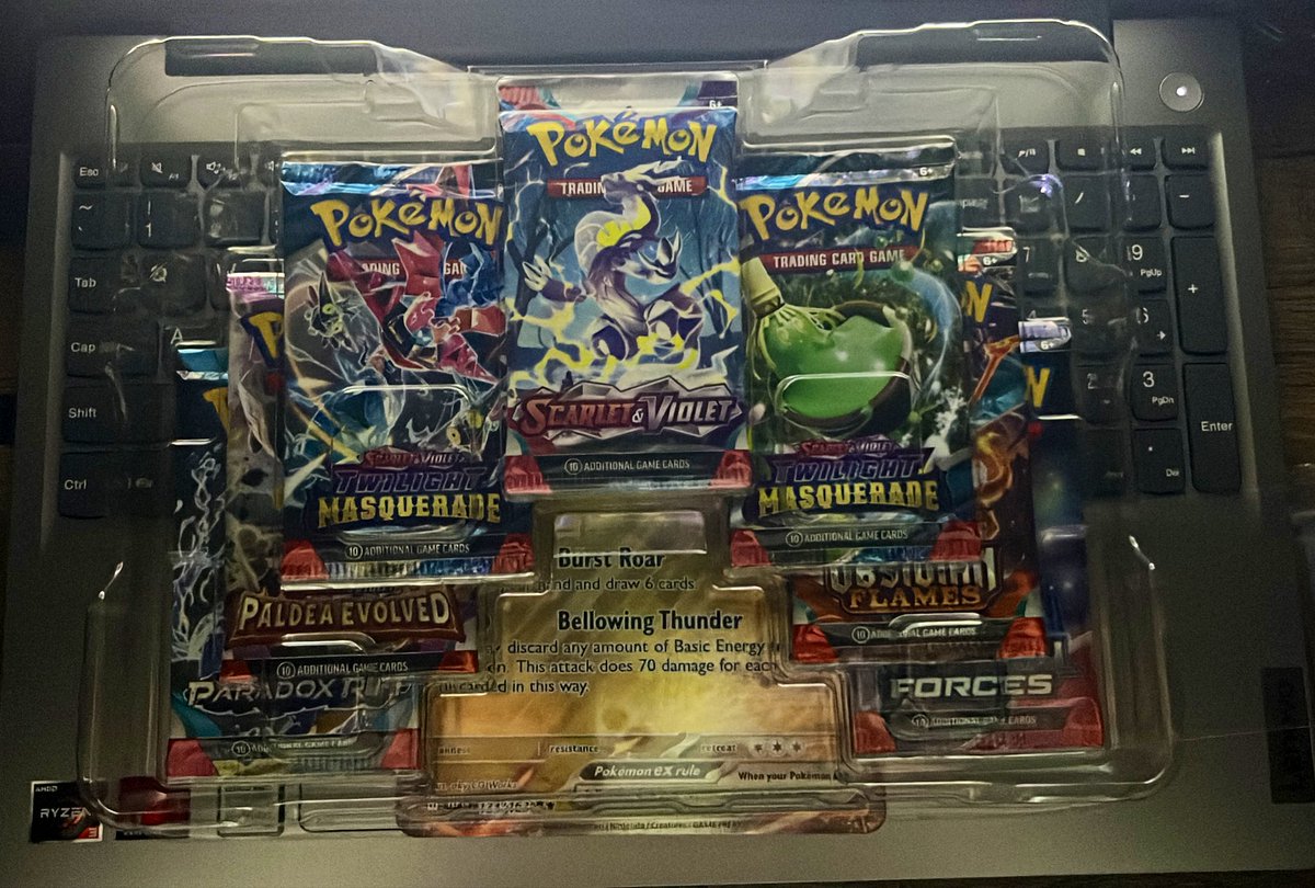 PoDoesPokemon's tweet image. Ripped, and this box is so sick. A card stand?? 🔥 #CodeCard #Pokemon #PokemonTCG