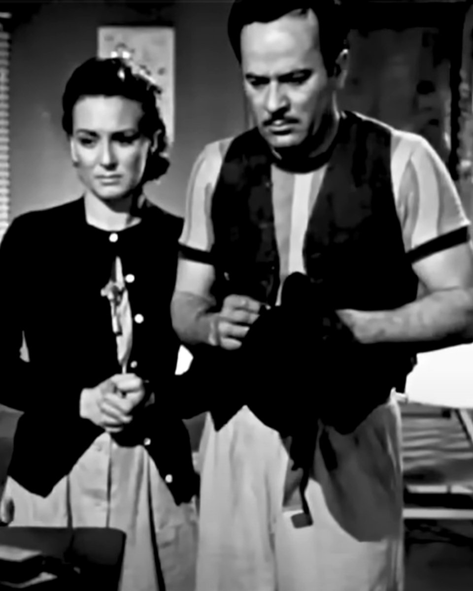 cinemexicano_mx's tweet photo. 🎬 #CinefilosDeOro, aquí dos imágenes de Marga López y Pedro Infante en diferentes cintas del #cineMexicano.
¿Saben a qué película corresponde cada una? 👀
#CineDeOro #EpocaDorada #NuestroCine https://t.co/lY1fdLKaqw