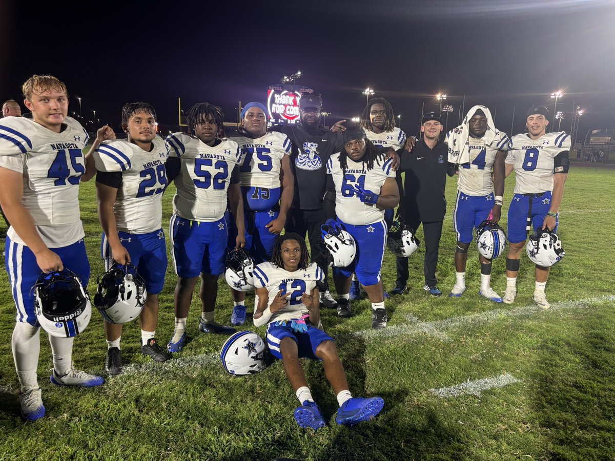 Rattlers 1-0 on a Friday Night 🔥……. Trench dawgs stuffed the run all night in a 56-7 victory. On to Waco 👍🏼 <a href="/coachjay91/">Johnny Jernigan</a> <a href="/Nav_Athletics/">Navasota Athletics</a>