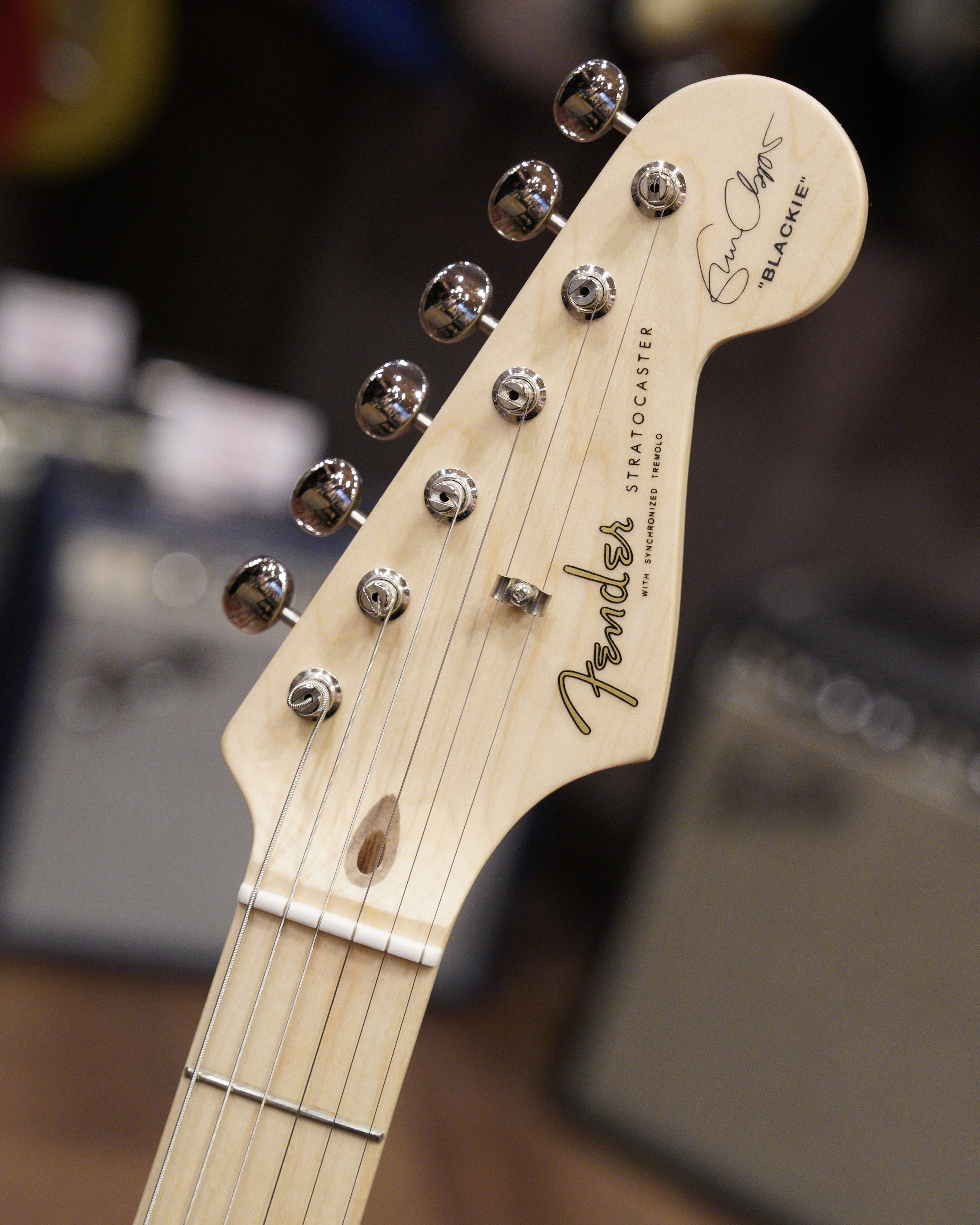 クラッシュキャスター エリッククラプトン 直筆サイン入り ストラト クラッシュキャスター エリッククラプトン 直筆サイン入り