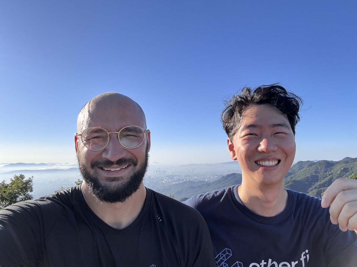 This week I had the opportunity to spend time in Seoul 🇰🇷 meeting some  incredible people, climbing a few mountains and enjoying great food. Huge  thanks to @youbin_kang and the team at @