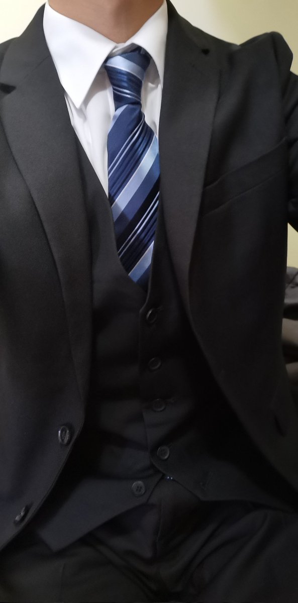 suitboihk tweet media