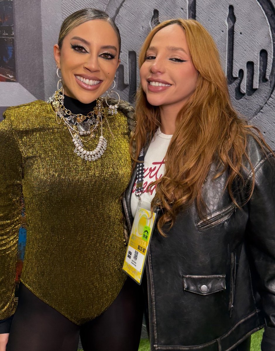 updatesrenata's tweet image. DIVAS! Renata e Amanda Araújo, bailarina de Luísa Sonza.