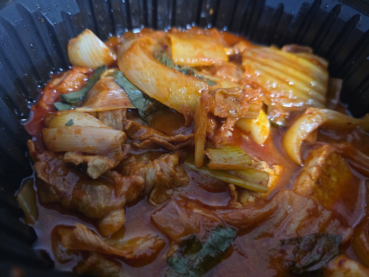 으윽 너무 폭력적이야