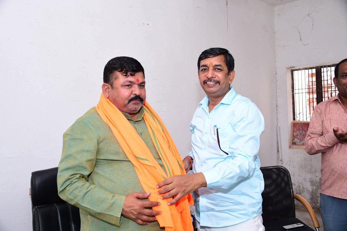 Rkvermabjp's tweet image. मा. विधायक @AmareshKumarBJP जी एवं रामबाग मेला कमेटी के गणमान्यों के साथ मेला परिसर में... @blsanthosh
@shivprakashbjp @idharampalsingh @BJP4UP @NeerajSinghSay @sanjayraiupbjp @santoshupbjp
