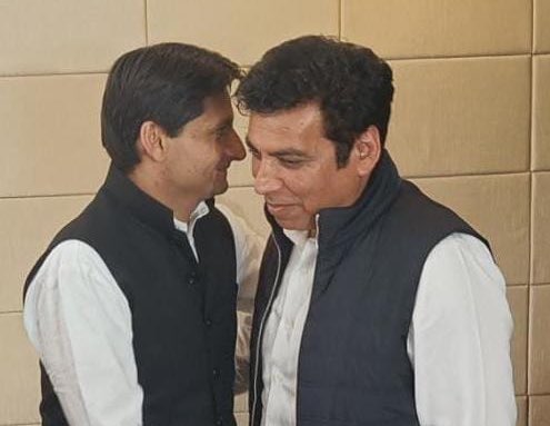 DeependerSHooda's tweet photo. दिल्ली प्रदेश कांग्रेस कमेटी के अध्यक्ष भाई @devendrayadvinc जी को जन्मदिन की ढेरों बधाई व शुभकामनाएं।

ईश्वर से आपके उत्तम स्वास्थ्य, खुशहाल जीवन एवं दीर्घायु होने की कामना करता हूँ। https://t.co/UBZt9BBkwS
