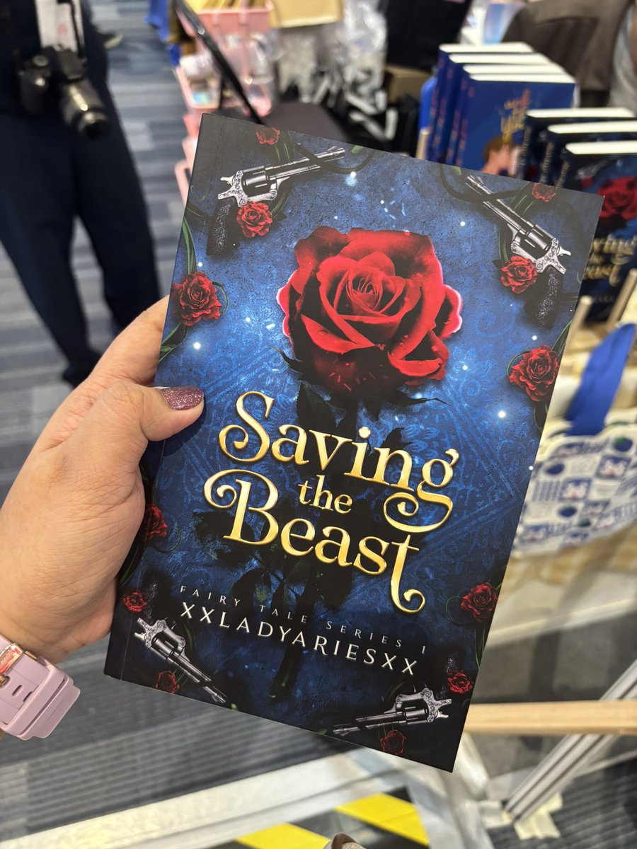 ladyarieswp's tweet photo. Soooo prettyyy 😍😭🫶🫶🫶

SAVING THE BEAST by xxladyariesxx!!! 🥀👀 Book launch and Book signing Schedule: SMX Convention Center
 KPub PH: Booth 2-134 (2nd floor, Function Room 2, Aisle J), September 14, 2025 (Sunday), 12:00NN-1:00PM 🫶

#KPubPHatMIBF #GetLitatMIBF #MIBF2025 https://t.co/JcMGshSPI9