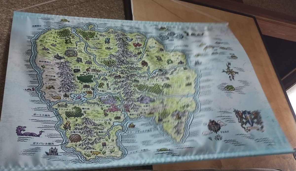 風でそよぐお家アランツァ。没入感高めまくるので勢いで買ったけど大満足。大きければ大きいほどいい。クリーチャー事典のやつも欲しい。トロールワールドにアランシア、ロードス島etc地図も欲しい。もちろん『モンスター!モンスター!TRPG』シャワーカーテン欲しすぎるよ。選択と集中メイクマネー!