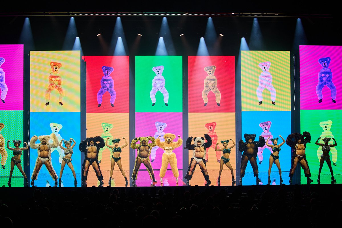 Audience_engeki's tweet image. 「EVERYBODY IS BEAUTIFUL」ジャンポール・ゴルチエ 『#ファッションフリークショー』プレミア公演リポート
オープニングイベントに #増田貴久 #森星 #萬田久子 が登場✨
🔽記事はこちら
engeki-audience.com/article/detail…
@fashionfreak_jp