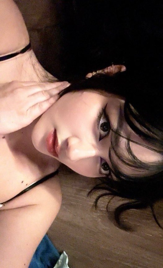 deadlyrot's tweet photo. ⟡ Looking for active mutuals!! ⟡

♥︎ call me Kuro! (˶˃⤙˂˶) 
♥︎ she/her 
♥︎ anime lover
♥︎ ex video game player (broken computer..) - valorant, league, pal world, osrs, minecraft, overwatch, skyrim, dead by daylight

➤ like , retweet ↺, or interact for moots :3

#anitwt #gamingtwt #mrtwt #promotwt #moothunt #valtwt #dbdtwt #owtwt #skyrimtwt #leaguetwt #minecrafttwt #gamingtwt #horrortwt
