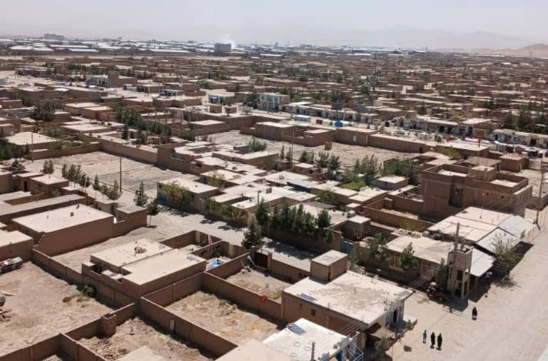 8AM_Media's tweet image. Forced Relocations in Herat: Taliban Even Hand Over Cemeteries to Private Investors 

Read more: 8am.media/eng/forced-rel… 

#Afghanistan #forced #displacement #8am_media