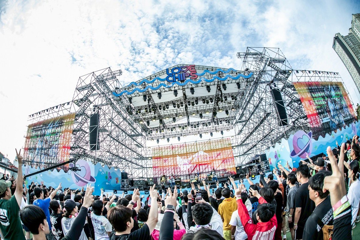 LOVECHIPSFEST's tweet photo. 🩷LOVE CHIPS FESTIVAL 2025🩷
9.6(SAT)~9.7(SUN)

DAY 2. SABASISTER 

Photos by @HayachiNne

#LOVECHIPSFESTIVAL2025 #SABASISTER #사바시스터 #サバシスター #러브칩스페스티벌 #LOVECHIPS https://t.co/SamRZ9VCf7