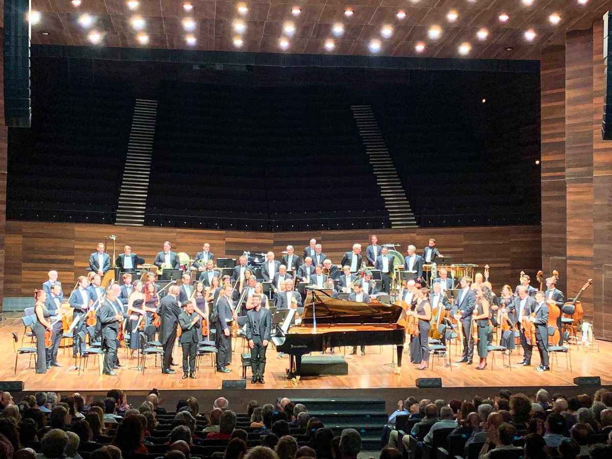 No se nos ocurre mejor escenario para cerrar nuestro homenaje al maestro Odón Alonso, en el centenario de su nacimiento, que el Auditorio Ciudad de León. ¡Gracias al <a href="/FestMusicEsp/">Festival Música Española</a>, al director <a href="/nunoconductor/">Nuno Coelho</a> y al pianista <a href="/Aoyarzabalpiano/">Antonio Oyarzabal - Pianist</a> por esta tarde tan especial! 👏