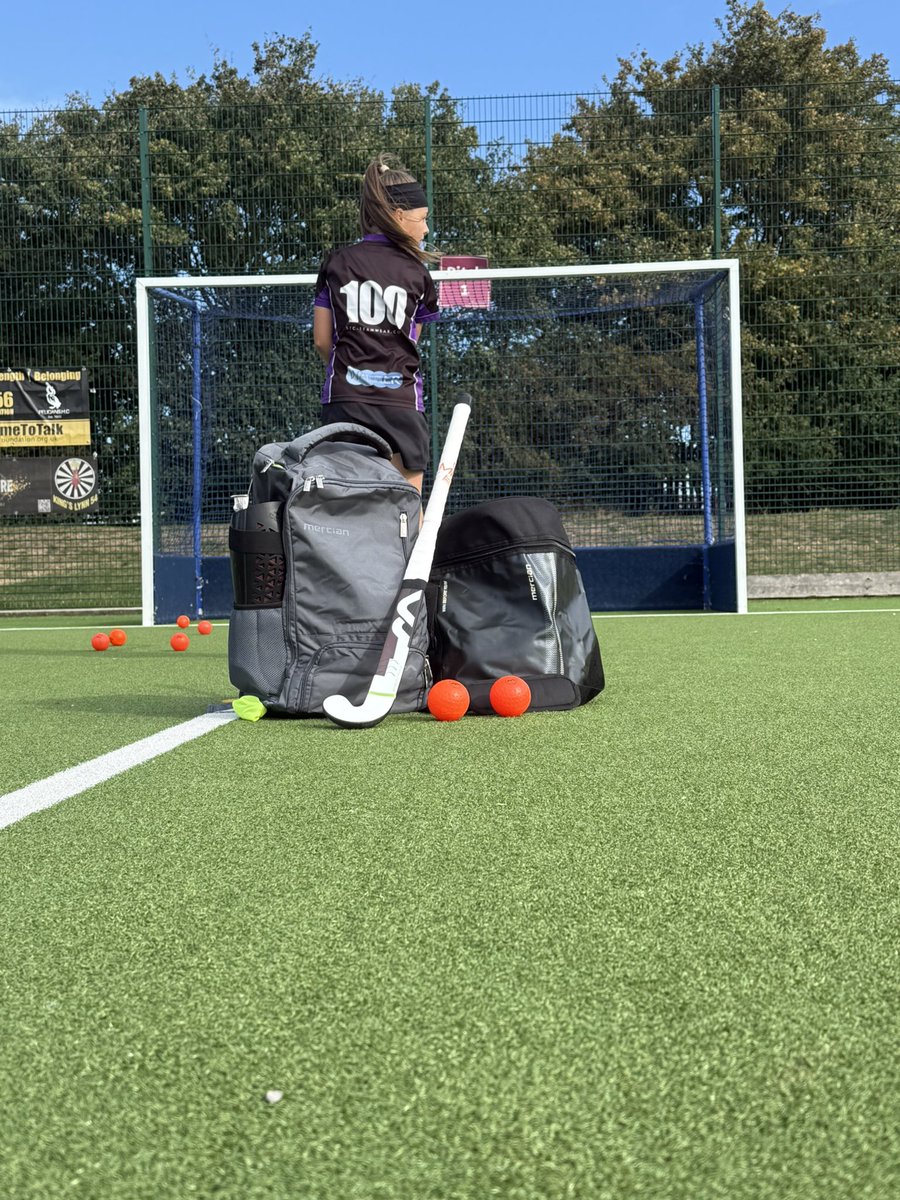 First training morning with the <a href="/mercianhockey/">Mercian Hockey</a> kit. Awesome. #winbeforeyouplay