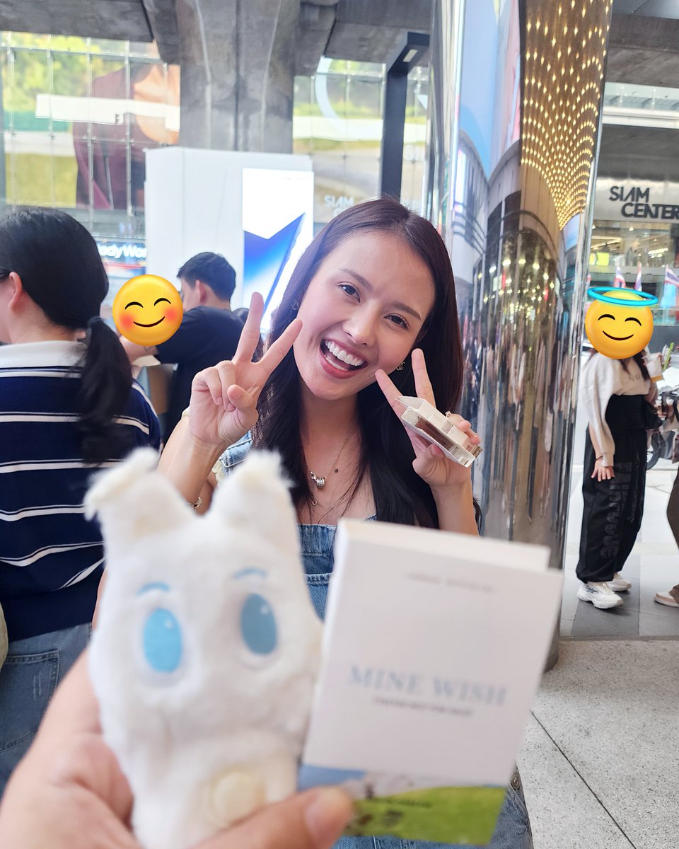 ขอบคุณคุณเอื้อยที่ทำให้เหรินชินมีความสุขได้มากขนาดนี้ สิ่งที่ประทับใจที่สุดคือความจริงใจที่เค้ามีให้กับทุกคนอ่ะ มันสัมผัสได้จริงๆนะ ก็ขออวยพรให้สิ่งที่เค้าทำด้วยความจริงใจและทุ่มเทขนาดนี้ ประสบความสำเร็จและไปได้ไกลมากยิ่งขึ้นไปอีก ขอบคุณนะคะ 🥰🥹
RENJUN’S SCENT
#JANUAxRENJUN