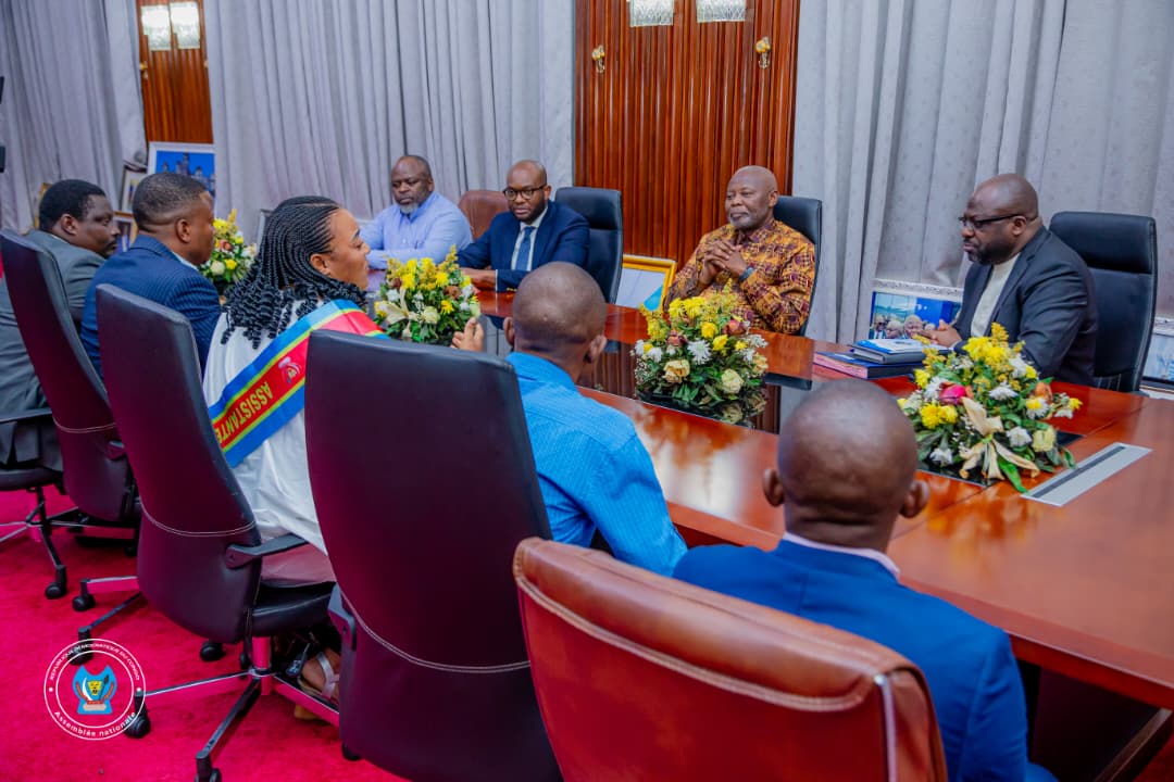 *RENTRÉE PARLEMENTAIRE :* 
 Le Bureau, à travers le Président <a href="/VitalKamerhe1/">Vital Kamerhe</a>,a  procédé à leur nomination conformément à l'article 115 du règlement intérieur de la chambre basse.Sur une liste de huit revendications,sept ont été  rencontrées. <a href="/fatshi13/">Félix A. Tshisekedi</a> <a href="/LukondeSama/">Sama Lukonde</a>