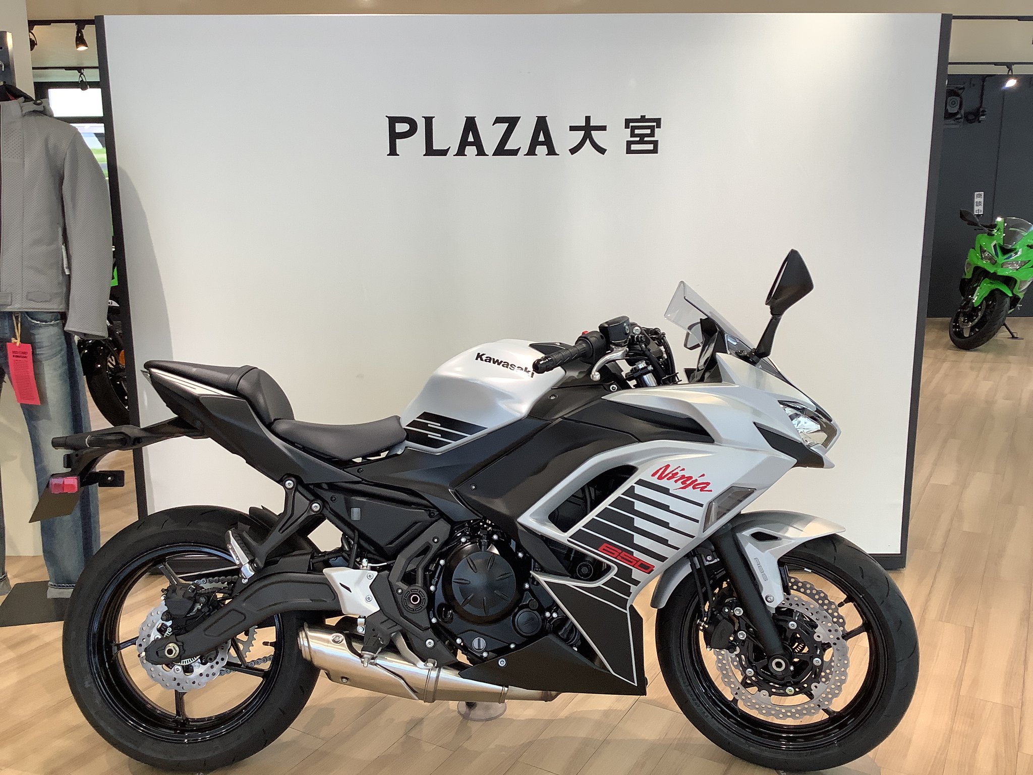UMON様 入荷のお知らせ】2026年モデル Ninja ZX-4R | BDSバイクセンサー