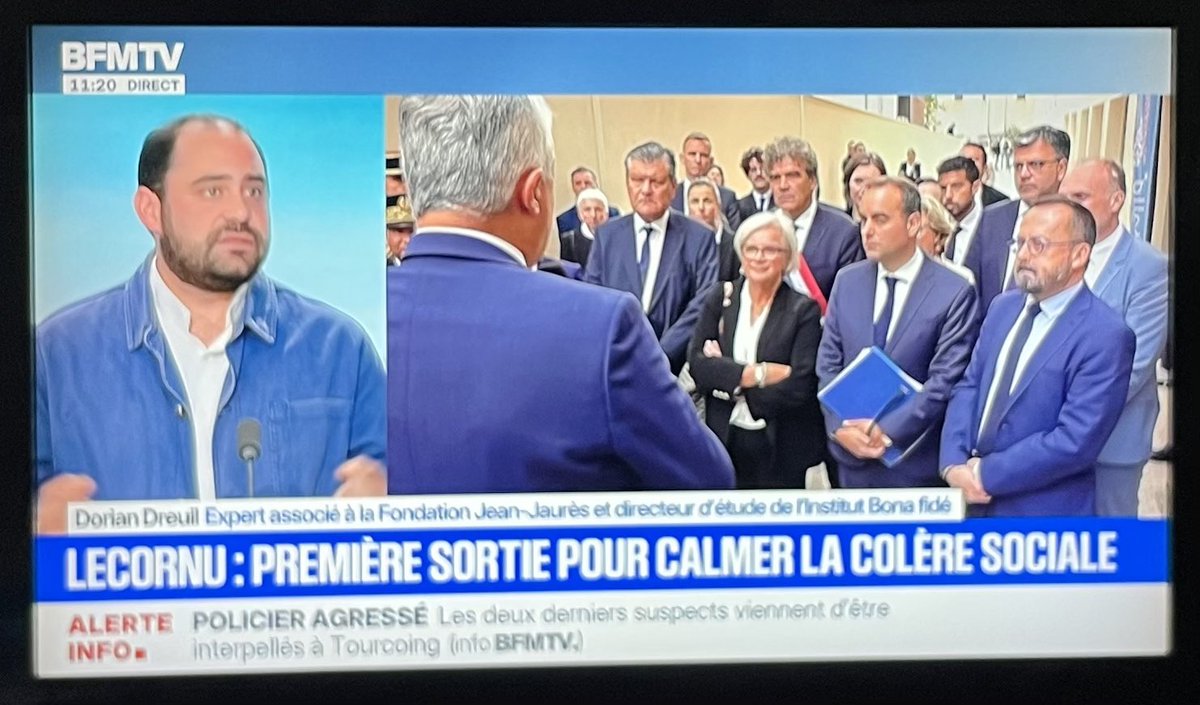 ldupin's tweet image. Ok. Dans la lucarne de la tv (@BFMTV) on nous vend sur son 1er déplacement en région un PM (@SebLecornu) de type « l’homme au dossier sous le bras ». Ça fait sérieux, gestionnaire, humble. #mediabug #politburo #storytelling