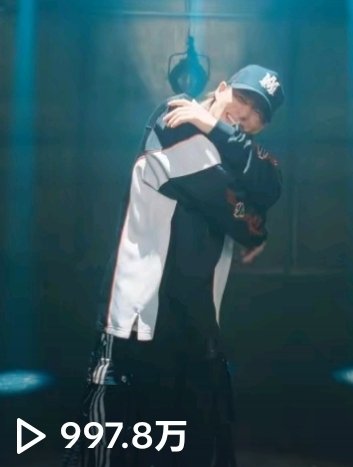 TikTok BON 平野紫耀ver.-🪴
紫耀くんのダンスが大すき❤️
かっこいいし踊るの楽しそう🕺
笑顔も最高☺️☺️☺️
1000万回にまた近づいた🤭
もうすぐだよ🥹🥹🥹

 #Number_i_BON
 #ShoHirano #平野紫耀 #Number_i

vt.tiktok.com/ZSDYcUf3C/