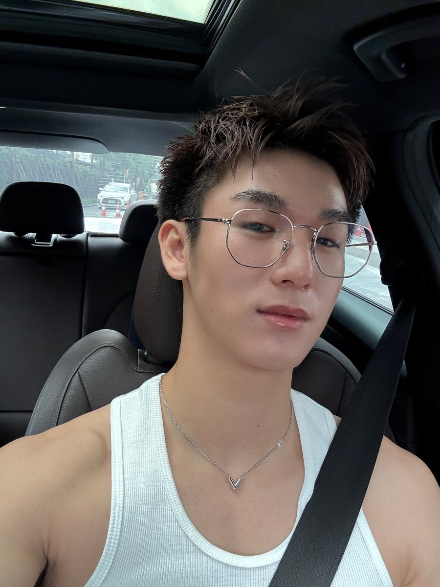 แว่นวิ่งงานก่อนน้า #moslhong