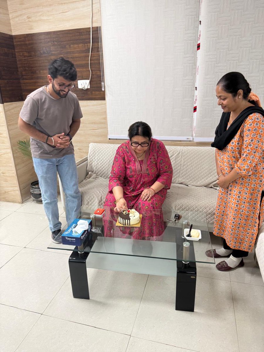 Professor Vinita Kacher , Law Faculty, LU tweet media