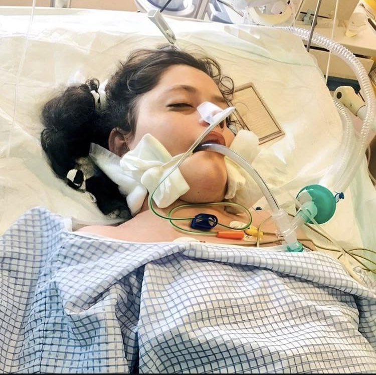 دقیقا ۳ سال پیش💔
«نه می‌بخشیم و نه فراموش می‌کنیم»
#مهسا_امینی