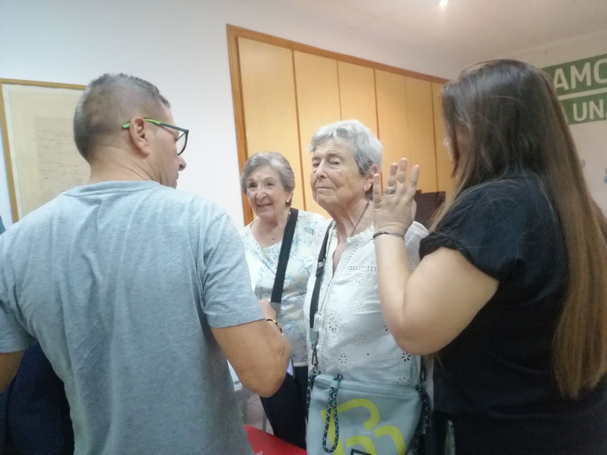 <a href="/IUVRM/">IUVRM🔻🇵🇸</a> <a href="/JohnDBabyack/">John D. Babyack 🔻</a> <a href="/liliana_mellado/">Liliana MM 🔻</a> <a href="/srtagalicia/">@srtagalicia.bsky.social</a> <a href="/julianovau/">julia novau</a> <a href="/pcrm_es/">PCE Región de Murcia 🇵🇸 🇪🇭</a> <a href="/Ginesmir/">Ginés Mirón</a> <a href="/PCE_MurciaSur/">PCE_MurciaSur 🔻🇵🇸</a> <a href="/Salnava1954/">Salvador Navarro</a> <a href="/Salvadorespin/">Salvador Espín🔻🏳️‍🌈🎭</a> <a href="/alfolucas/">Alfonso Lucas</a> <a href="/pagnav_miguel/">Miguel Ángel Pagán</a> <a href="/bubisu2/">EvaHernandez</a> Corrillos y debates interesantes en la pausa del café. Aprobado el documento organizativo por unanimidad y el doc. político por mayoría. ¡¡Coincidencia del compa poeta <a href="/jdespejo/">José Daniel Espejo🔻🇵🇸</a> ,  Roberto López y <a href="/SergioRamosRuiz/">Sergio Ramos Ruiz 🔻</a> con el retrato de Gramsci!!!.