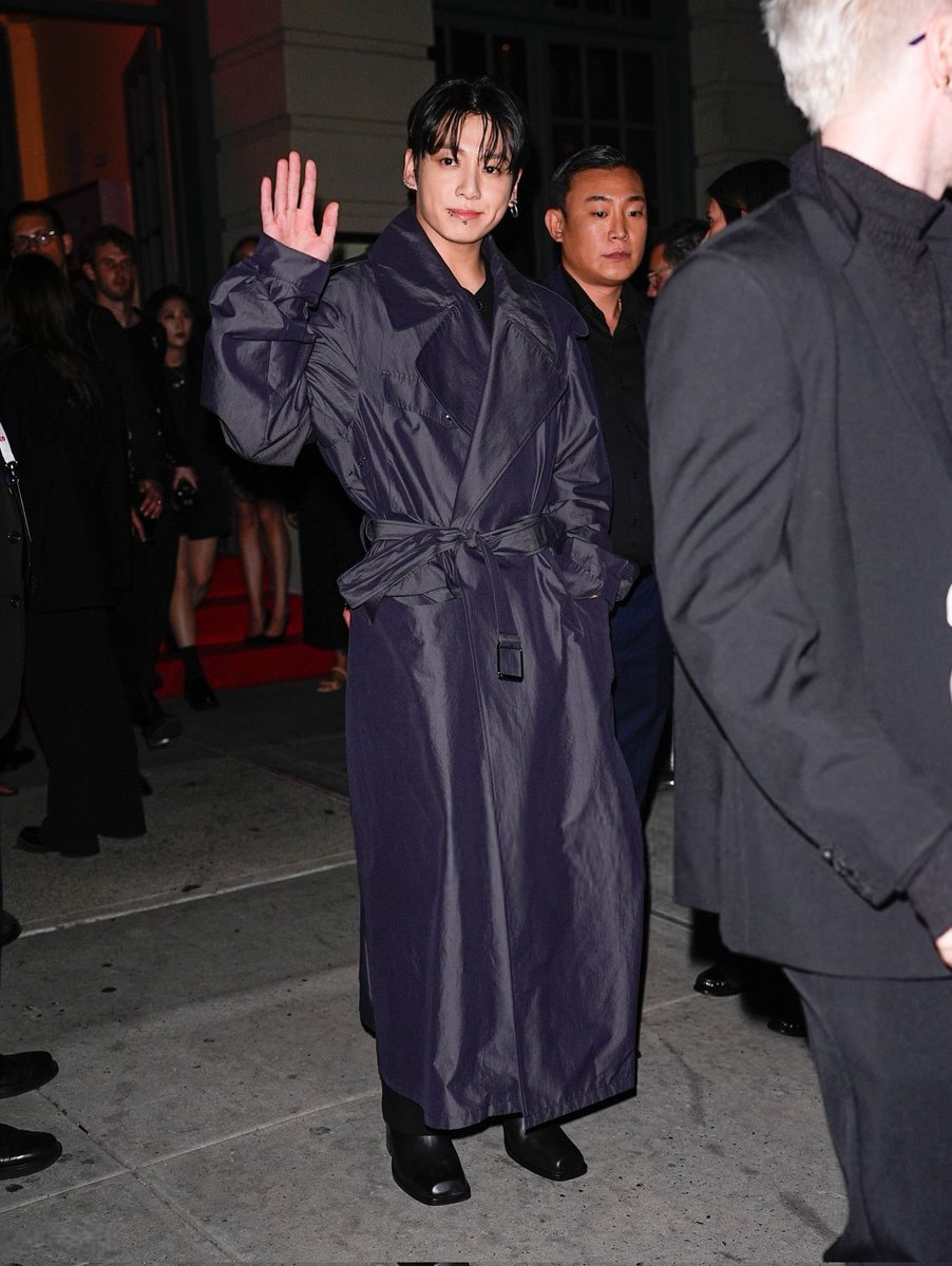 OMG JUNGKOOK FULL LOOK FROM CK AFTERPARTY