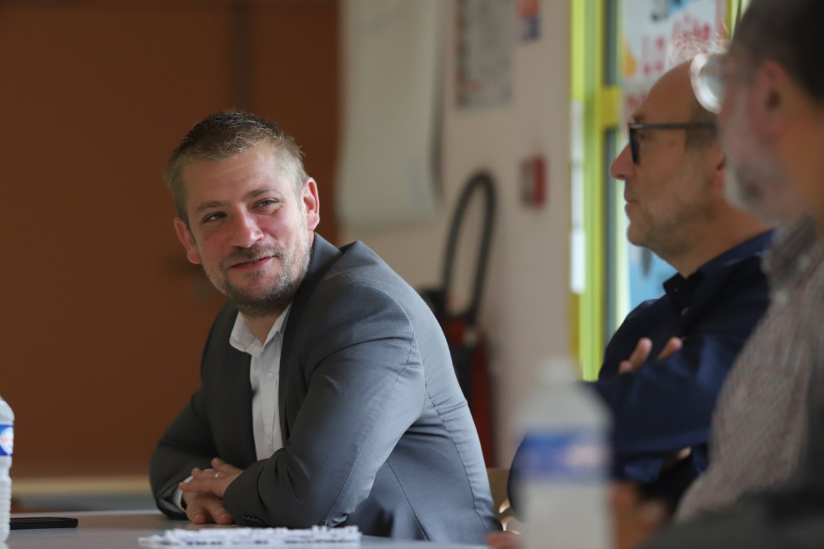 Le brillant camarade <a href="/RomainEskenazi/">Romain Eskenazi</a>  expose ses pistes pour reconnecter la gauche avec les classes populaires : nouveau langage, parler de pouvoir d'achat et de services publics, parité populaire  #LaFêtePopulaire