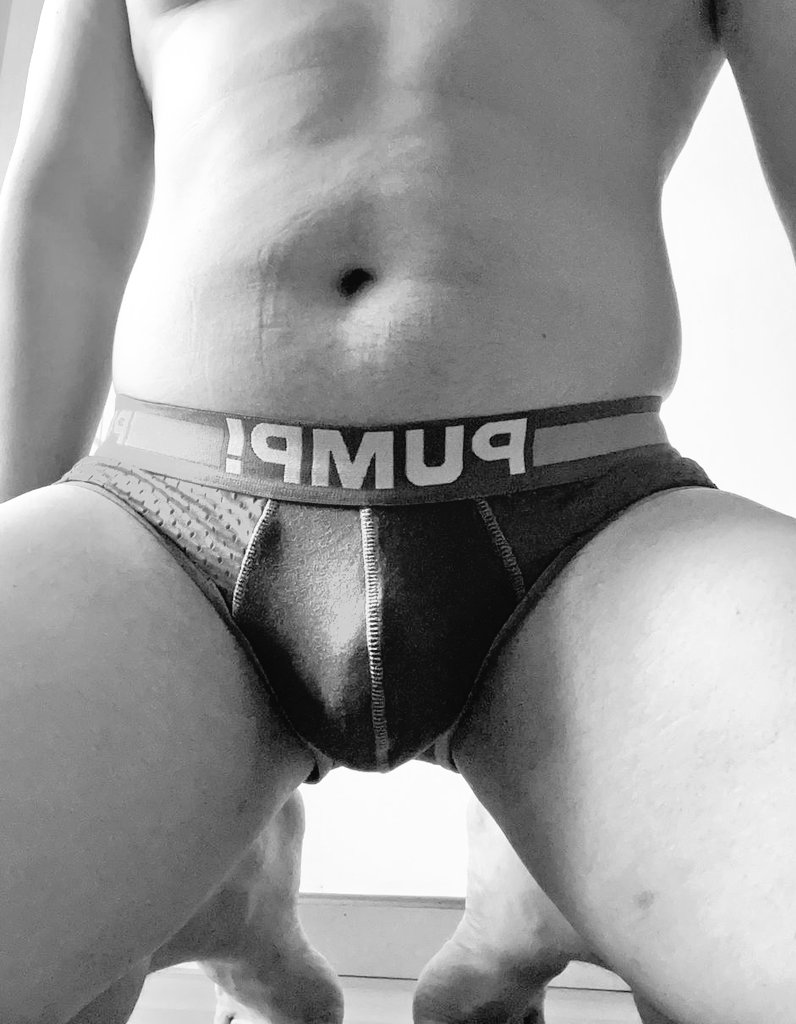 ttskc's tweet image. I wanna sit on your face