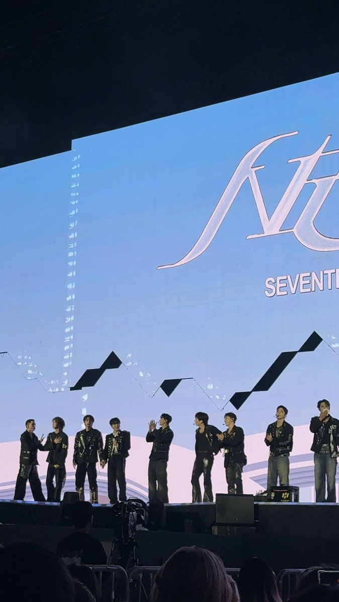 val_acousticc's tweet photo. LOOK AT THEM https://t.co/RZciDGiO0u