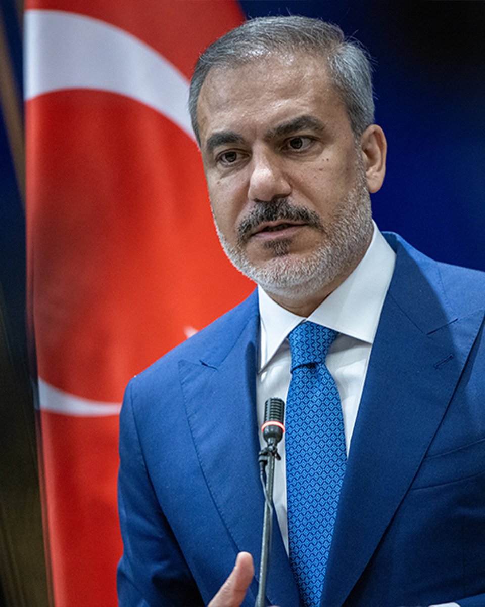🔴 Dışişleri Bakanı Hakan Fidan:  

YPG/SDG, Suriye'de yeni bir istikrarsızlık dalgasına güveniyor.  

Türkiye, Irak ve İran'dan gelen PKK mensupları, YPG/SDG ile Türkiye'ye karşı işbirliği yapıyor.  

Türkiye'ye yönelik tehditler devam ettiği sürece, ulusal güvenliğimizi korumak