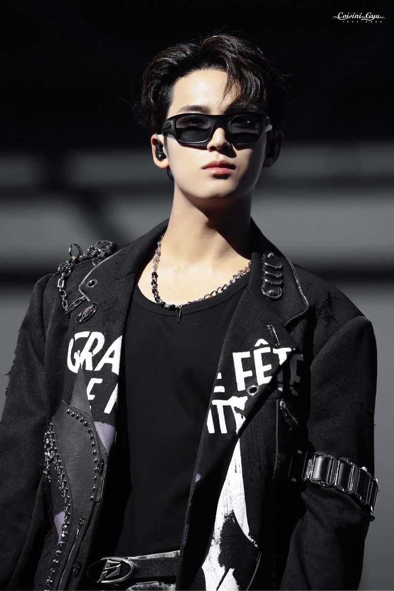 Coisini_Gyu0406's tweet photo. 20250913

HD4P

😎

#세븐틴 #SEVENTEEN
 #민규 #MINGYU #ミンギュ
@pledis_17 https://t.co/DPDkeH56gf