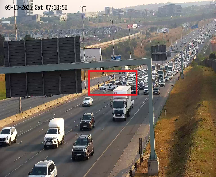 (U/D) 25091300048: Crash on N1 Southbound  after  Allandale Rd , 3 right lanes affected. Expect Delays
