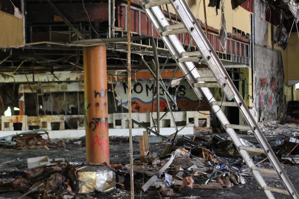 Sun Resort, Florida. Infested With Homeless.