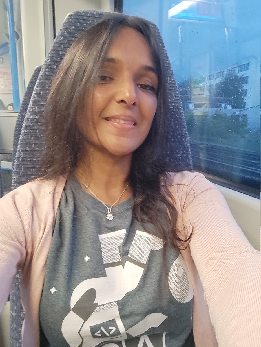 ashnita01's tweet image. Catching an early morning train to London to attend @AngularConnect. Super excited to hear the keynote by the Angular core team members and many more great toptics by so many amazing speakers 🎊❤️!!