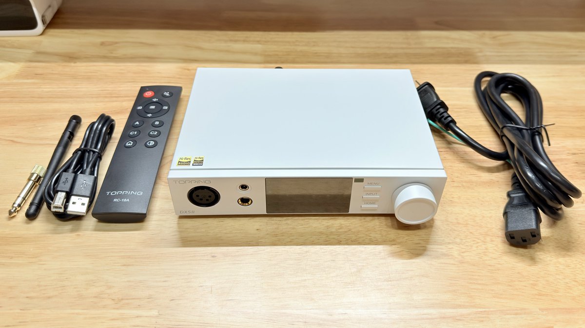 osarun_run_run's tweet image. きちゃぁ(๑´ω`๑)♪
@e_earphone @TOPPING_JP 
#eイヤホン #TOPPING #DX5II