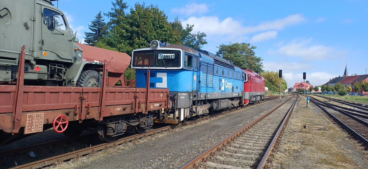 Návrat Armády České republiky z Podbořan do Bučovic s “brejlovci” ČD Cargo. 📷 Jan Martášek